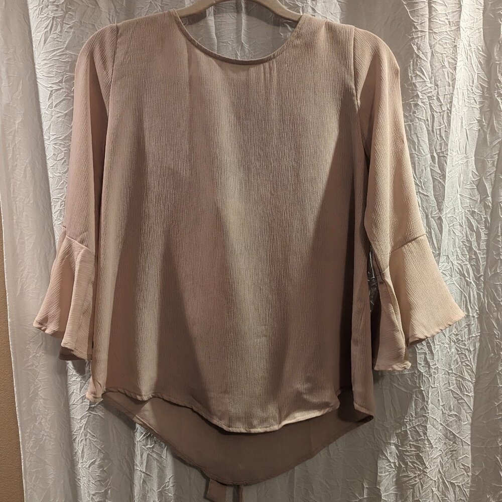 Sweet Wanderer Size Small Back Tie Blouse